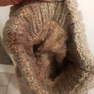 NEW HAT AND SCARF SET